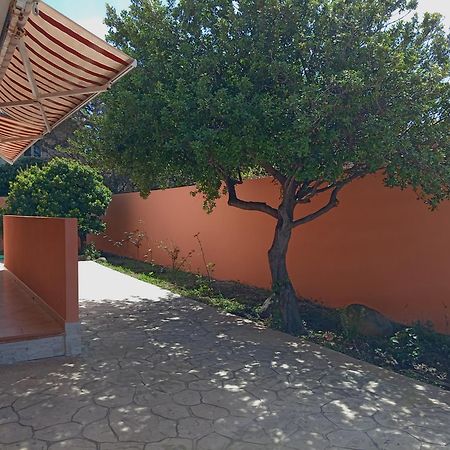 Casa Vacanze Santa Caterina Di Pittinuri  Buitenkant foto