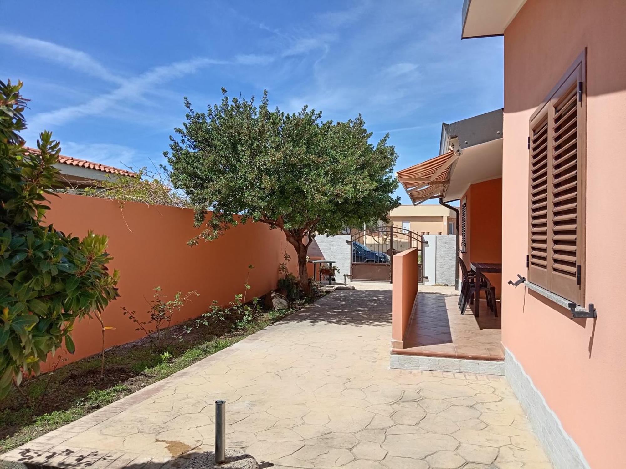 Casa Vacanze Santa Caterina Di Pittinuri  Buitenkant foto